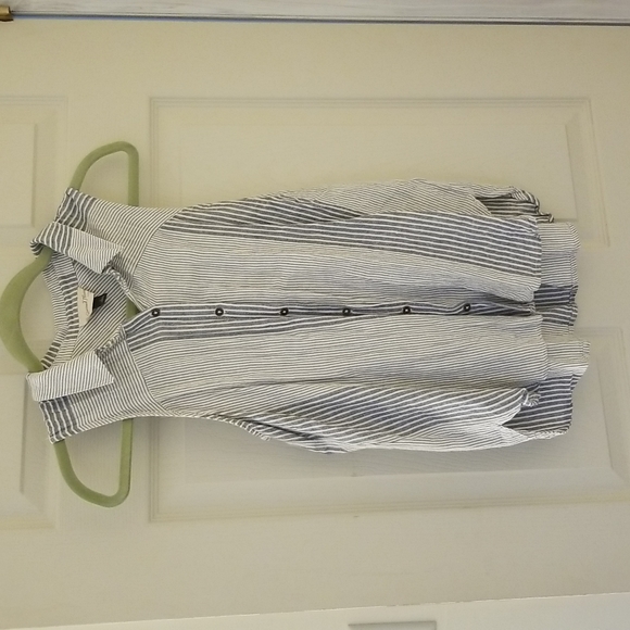 Universal Thread sleeveless top - Picture 2 of 4